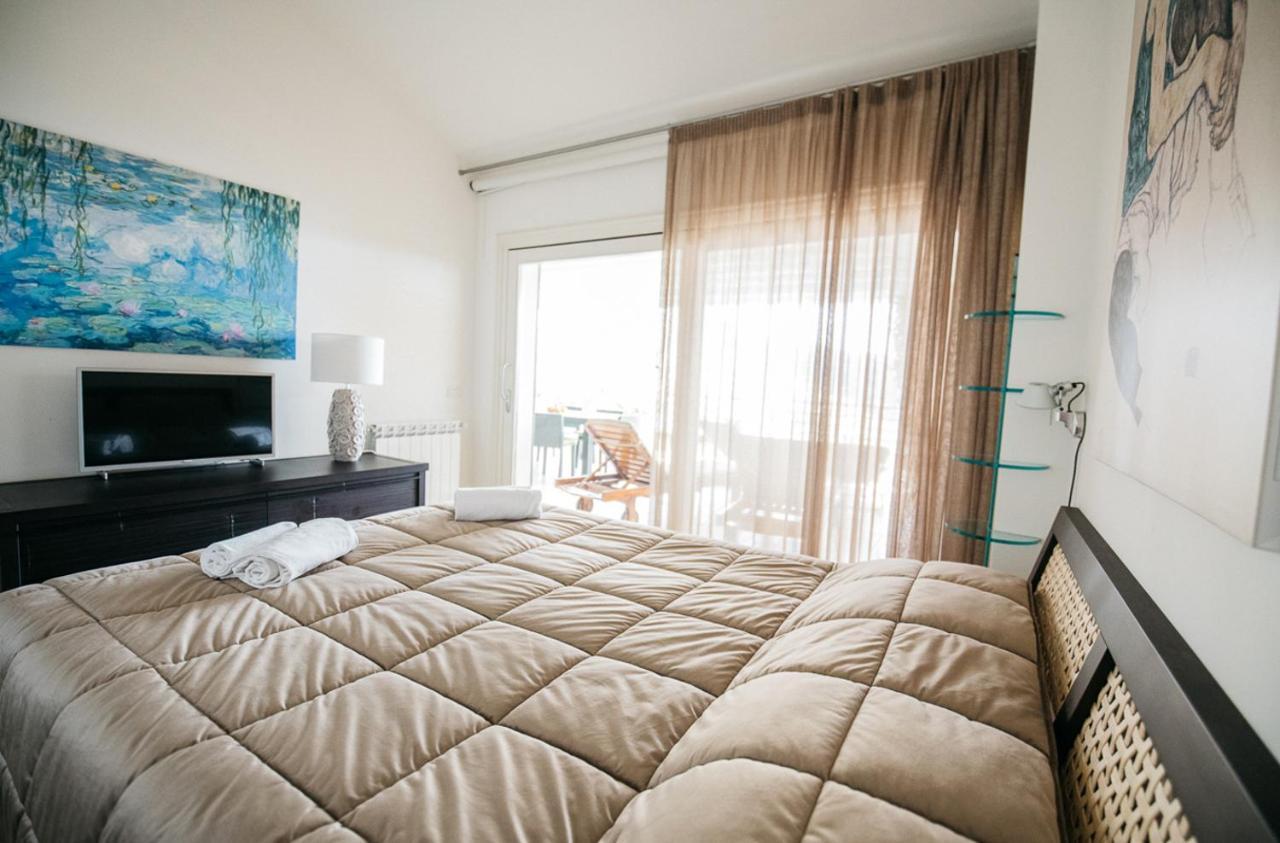 Romantic By Holidays Appartement *