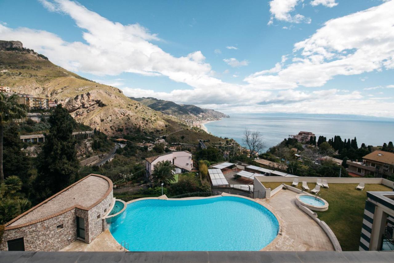 Romantic By Holidays Taormina