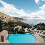 Taormina Romantic Apartment By Taormina Holidays